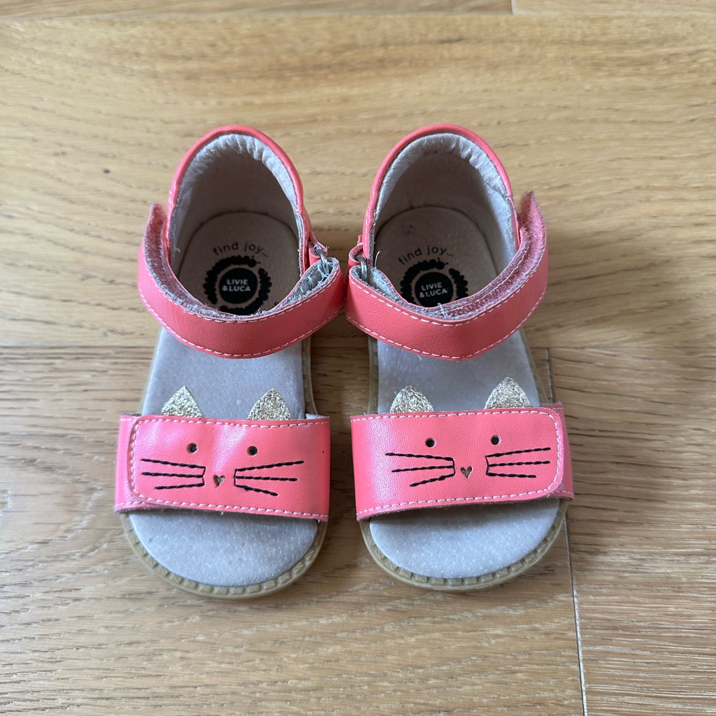 Livie & Luca Pink Kitty Toddler Sandals Velcro Straps Size 5